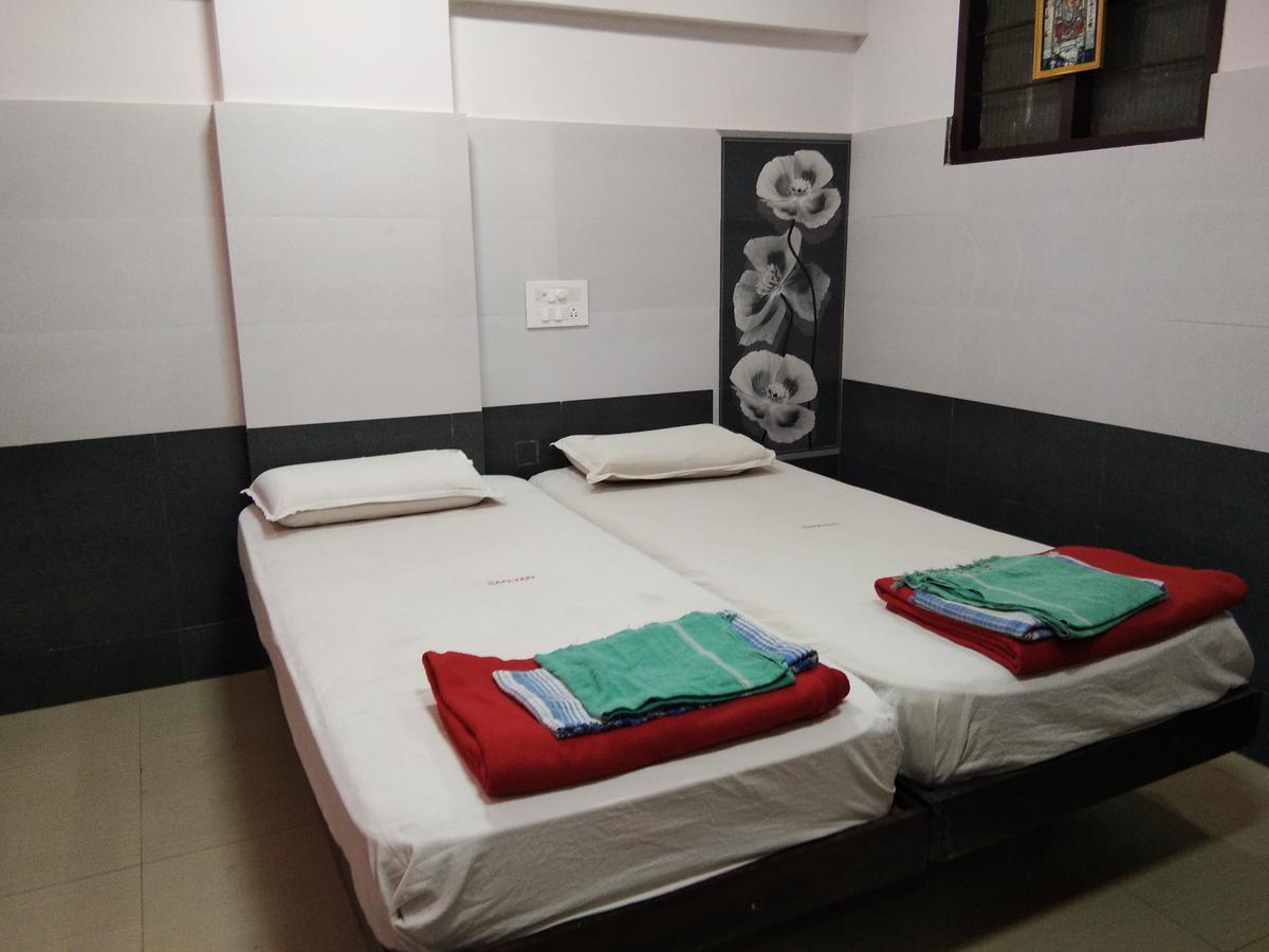 Hotel Sanman Lodge Шимога Екстериор снимка