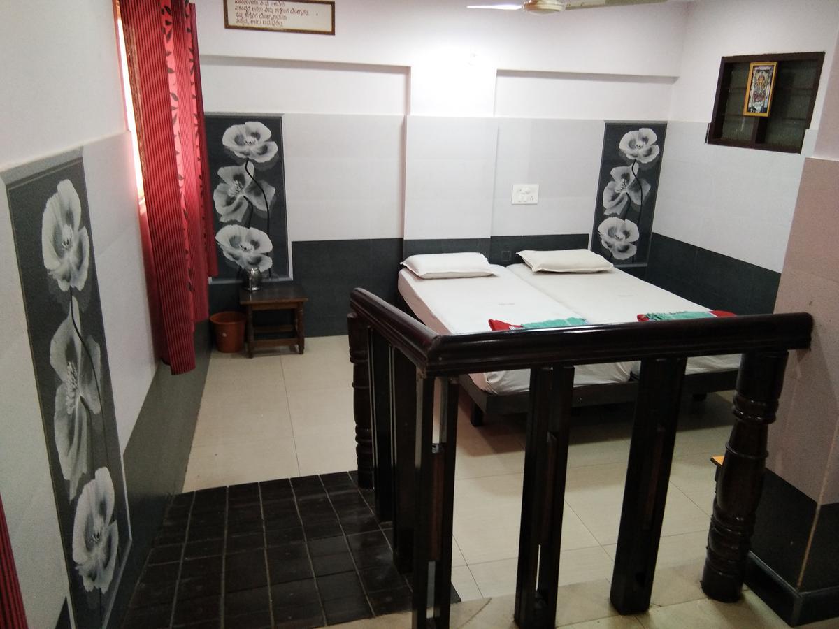 Hotel Sanman Lodge Шимога Екстериор снимка