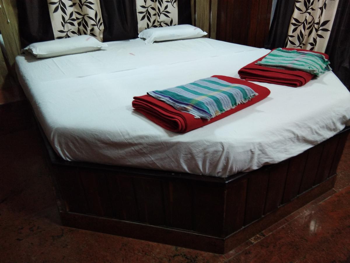 Hotel Sanman Lodge Шимога Екстериор снимка